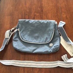 VGUC 🍋Lululemon  party om bag